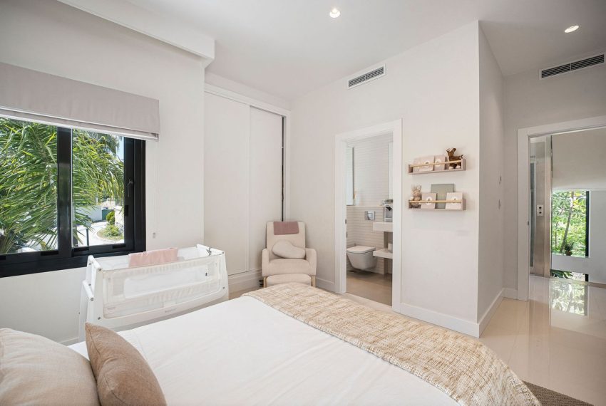 R5055703-Villa-For-Sale-La-Quinta-Detached-5-Beds-630-Built-13