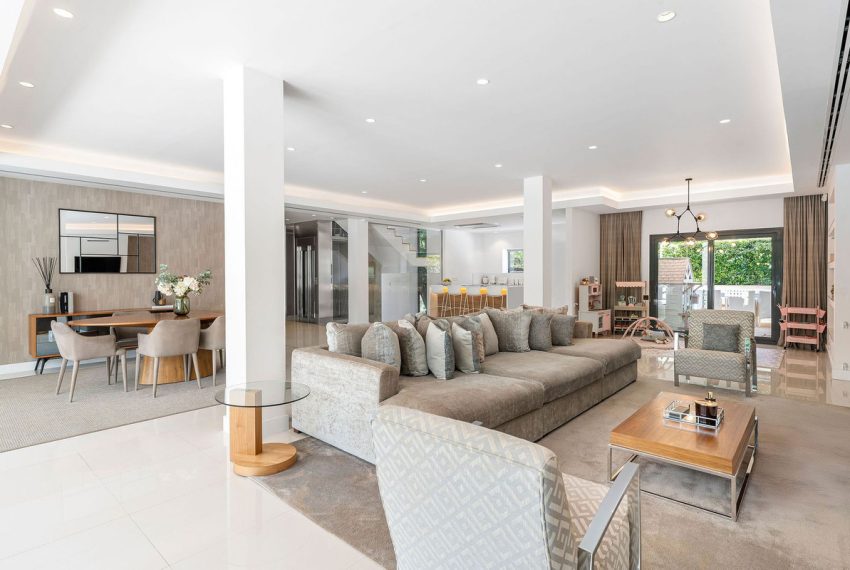 R5055703-Villa-For-Sale-La-Quinta-Detached-5-Beds-630-Built-5