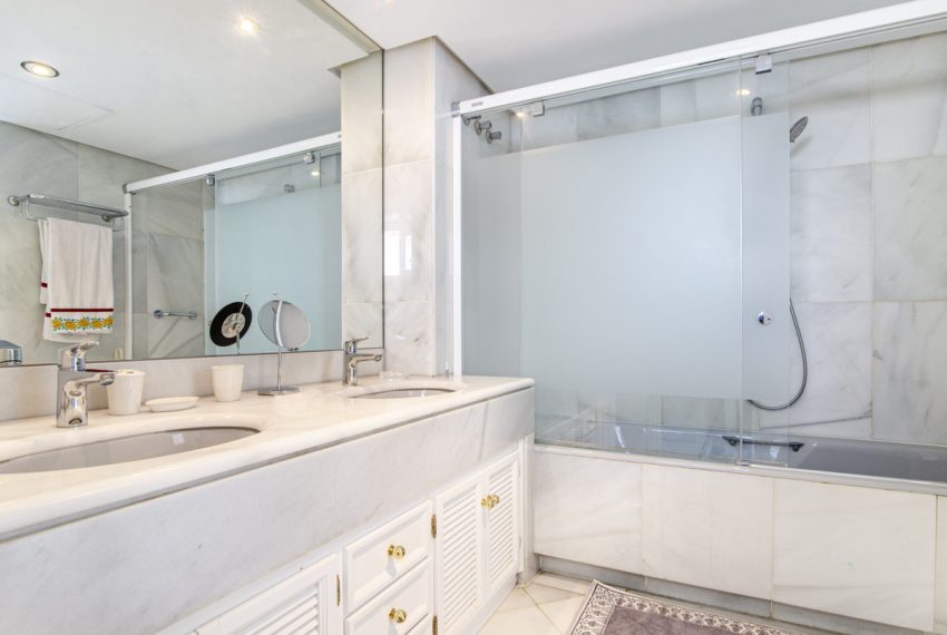R3700997-Apartment-For-Sale-Puerto-Banus-Penthouse-3-Beds-279-Built-11
