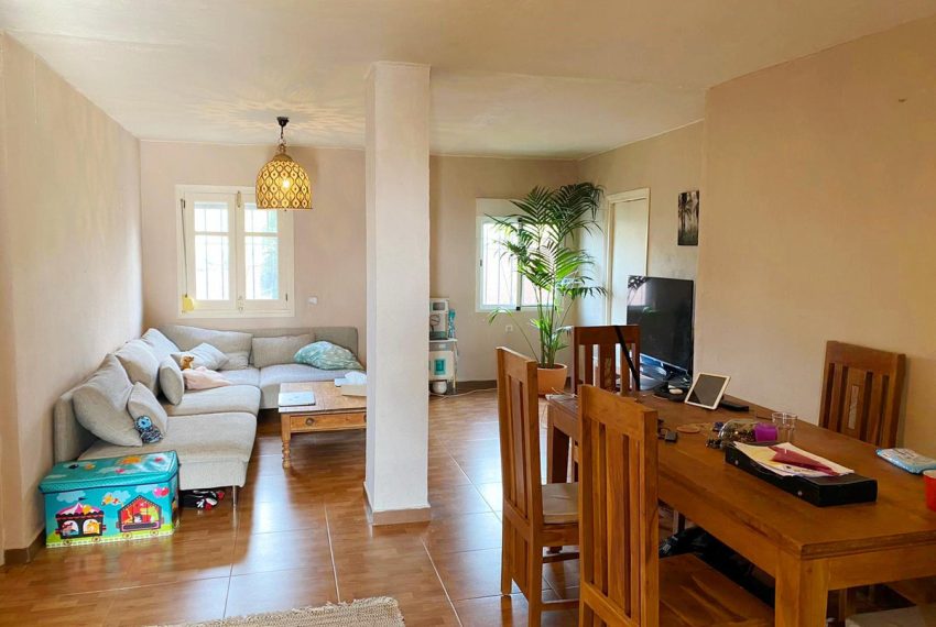 R3918142-Villa-For-Sale-Estepona-Finca-5-Beds-200-Built-11