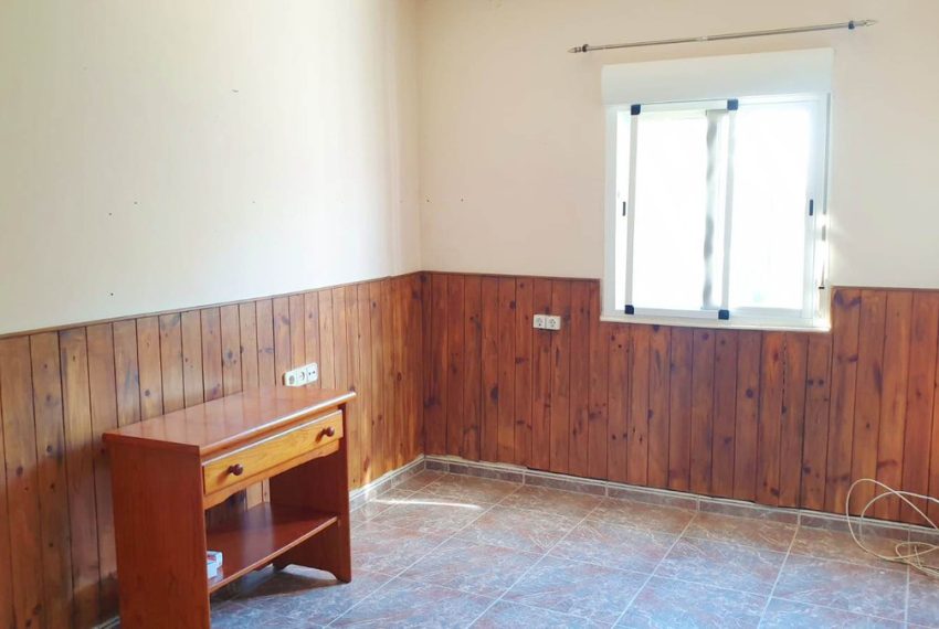 R3918142-Villa-For-Sale-Estepona-Finca-5-Beds-200-Built-6