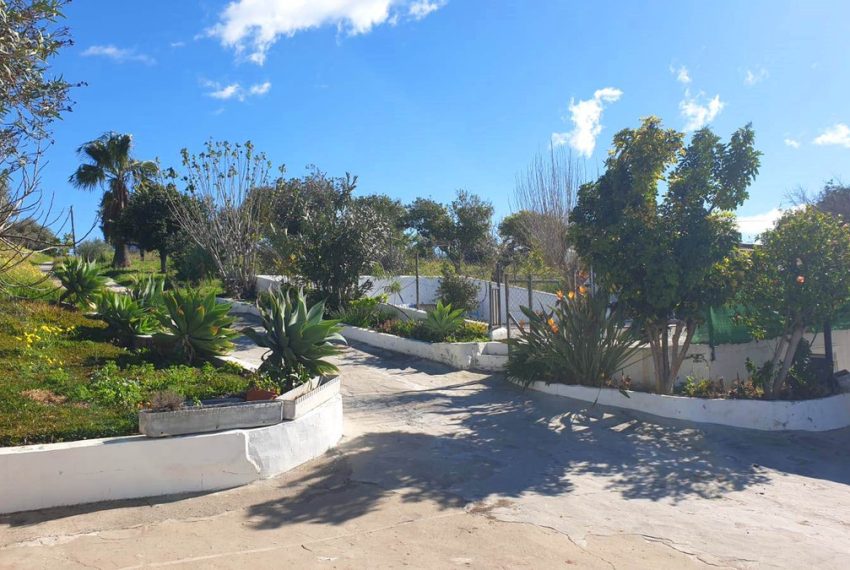 R3918142-Villa-For-Sale-Estepona-Finca-5-Beds-200-Built-7