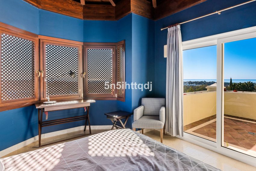 R4019482-Villa-For-Sale-Benahavis-Detached-5-Beds-530-Built-10