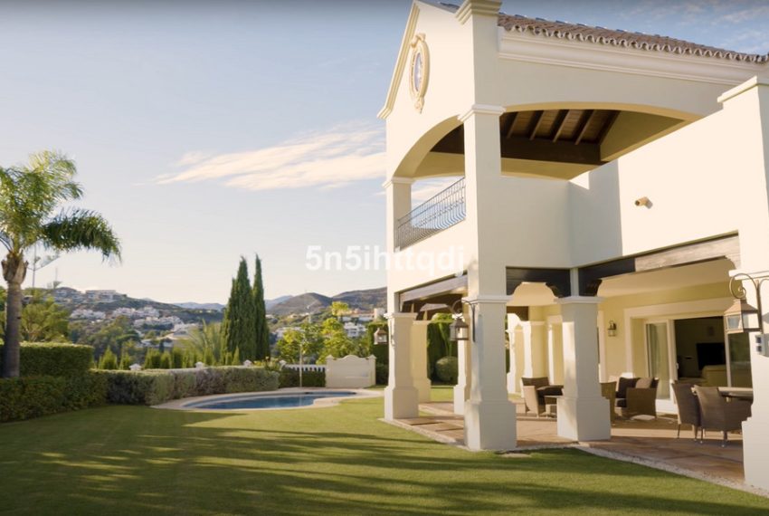 R4019482-Villa-For-Sale-Benahavis-Detached-5-Beds-530-Built-3
