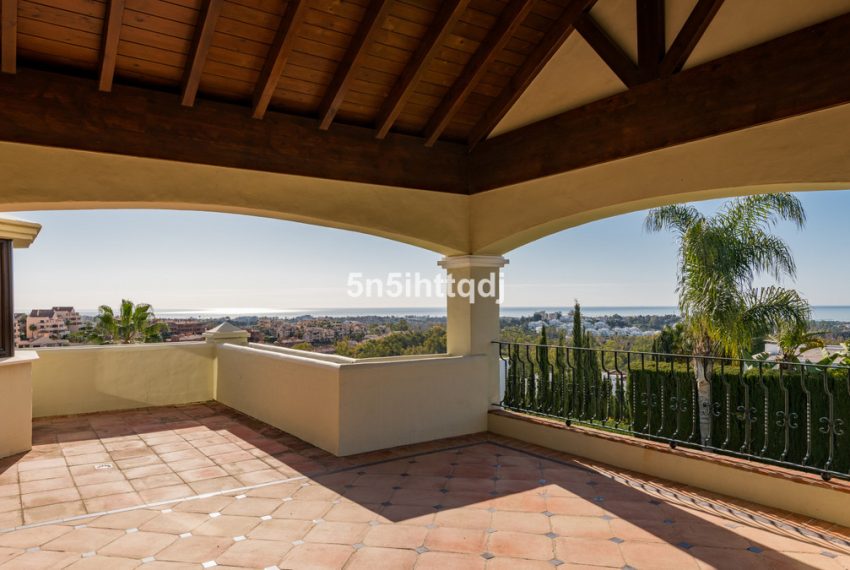 R4019482-Villa-For-Sale-Benahavis-Detached-5-Beds-530-Built-4