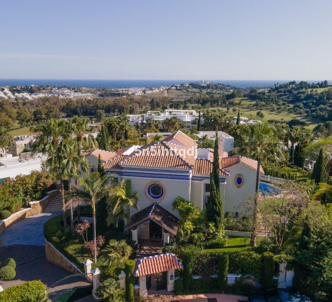 R4019482-Image 1-Detached - 5 Beds - 530 Built