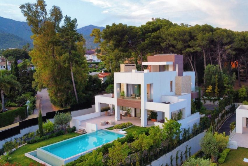 R4441894-Villa-For-Sale-The-Golden-Mile-Detached-5-Beds-730-Built-1