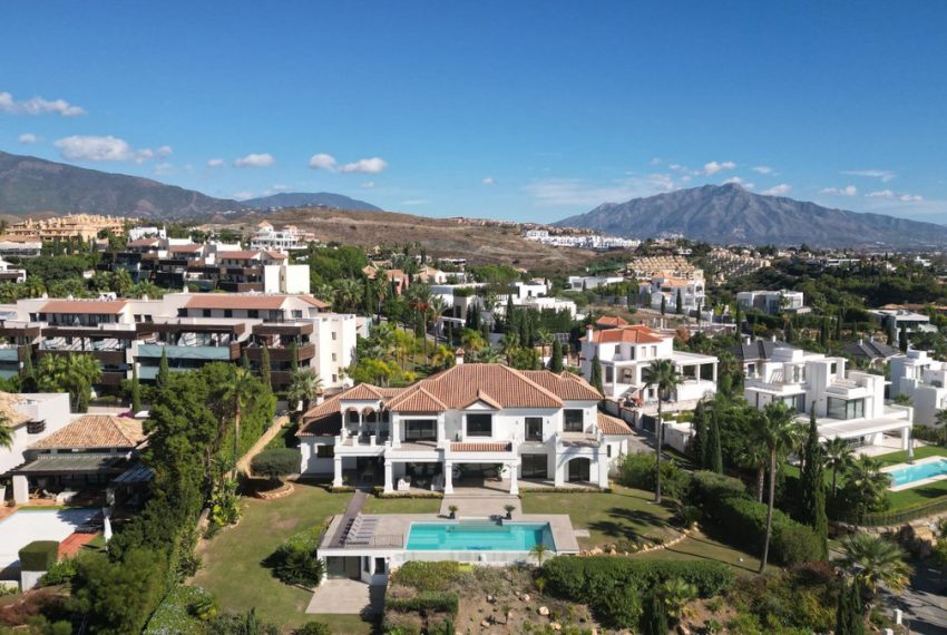 R4454983-Villa-For-Sale-Benahavis-Detached-6-Beds-875-Built-2