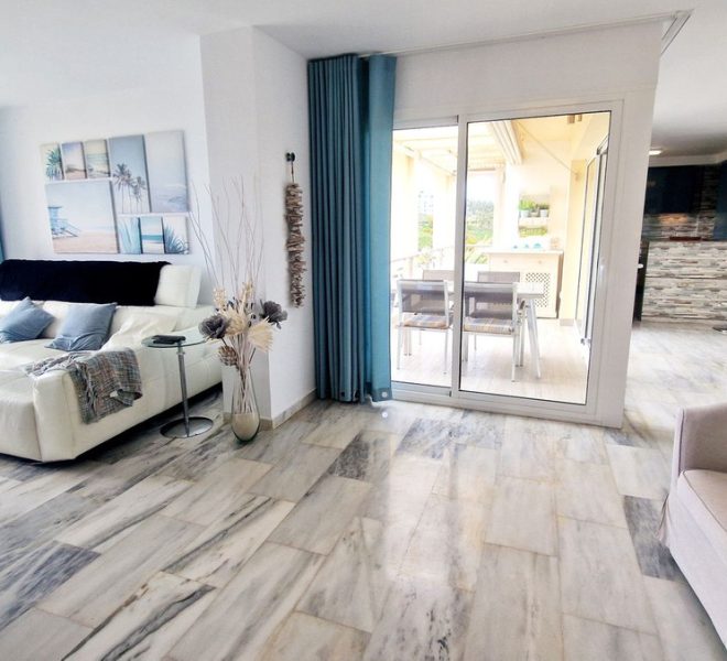 R4669654-Image 1-Penthouse - 3 Beds - 165 Built