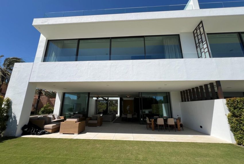 R4677286-Villa-For-Sale-Nueva-Andalucia-Semi-Detached-4-Beds-445-Built-12
