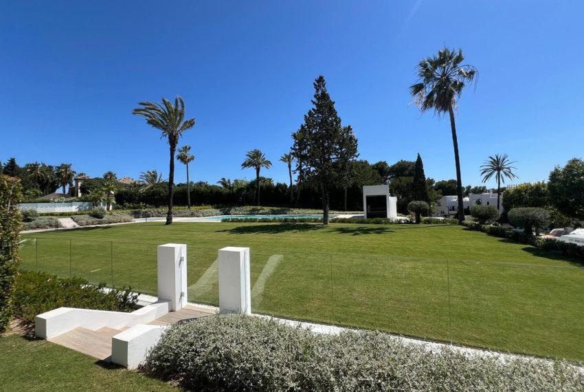 R4677286-Villa-For-Sale-Nueva-Andalucia-Semi-Detached-4-Beds-445-Built-15