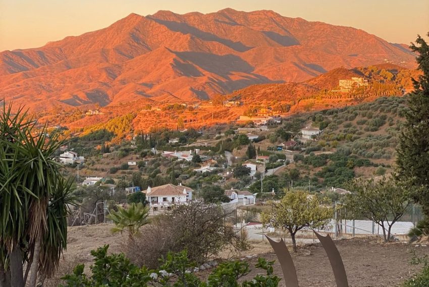R4819588-Villa-For-Sale-Mijas-Detached-5-Beds-311-Built-1