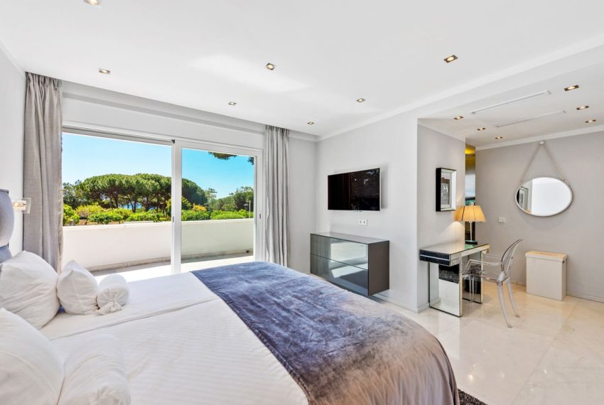 R4821001-Villa-For-Sale-El-Paraiso-Detached-7-Beds-670-Built-14