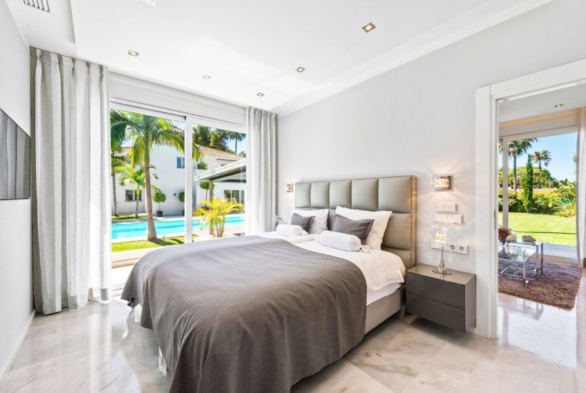 R4821001-Villa-For-Sale-El-Paraiso-Detached-7-Beds-670-Built-18