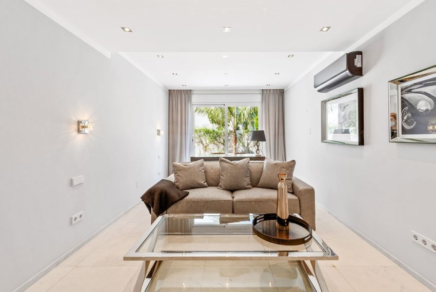 R4821001-Villa-For-Sale-El-Paraiso-Detached-7-Beds-670-Built-19