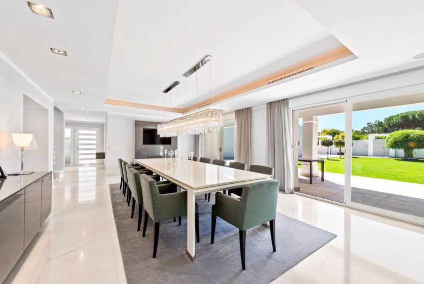 R4821001-Villa-For-Sale-El-Paraiso-Detached-7-Beds-670-Built-5