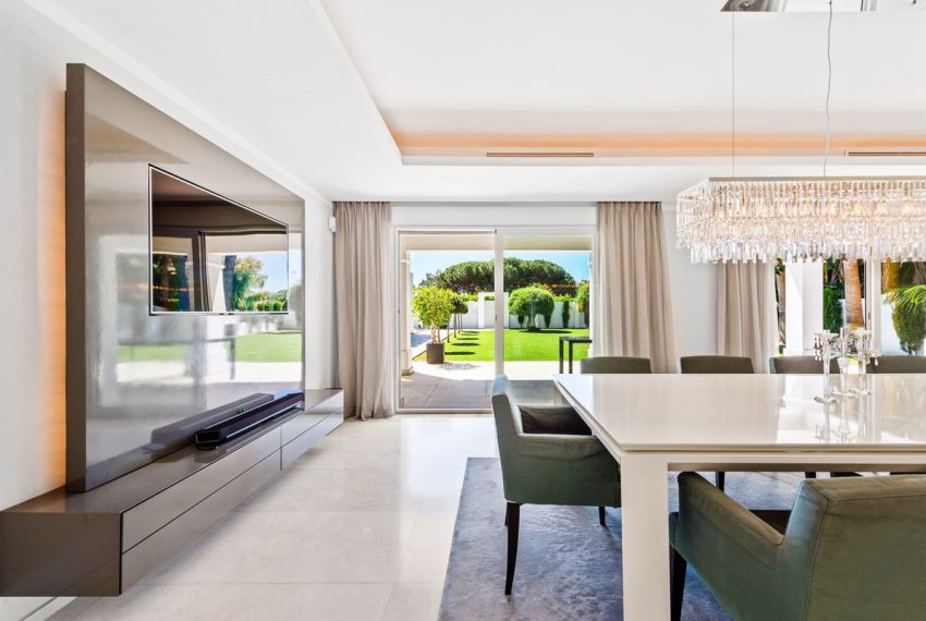 R4821001-Villa-For-Sale-El-Paraiso-Detached-7-Beds-670-Built-6
