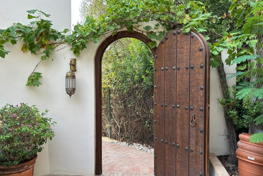 R4839898-Villa-For-Sale-Estepona-Detached-4-Beds-268-Built-19