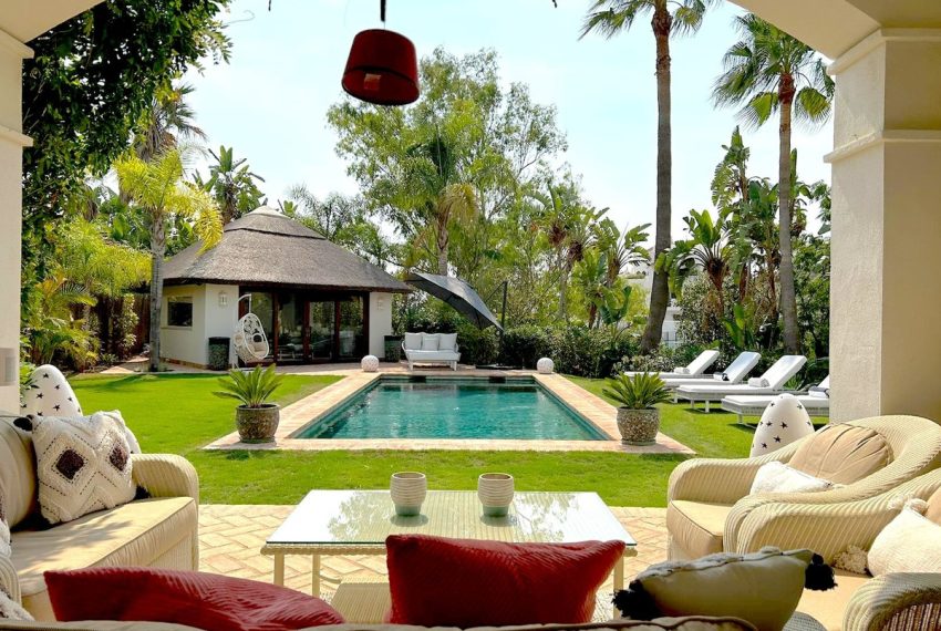 R4839898-Villa-For-Sale-Estepona-Detached-4-Beds-268-Built-3