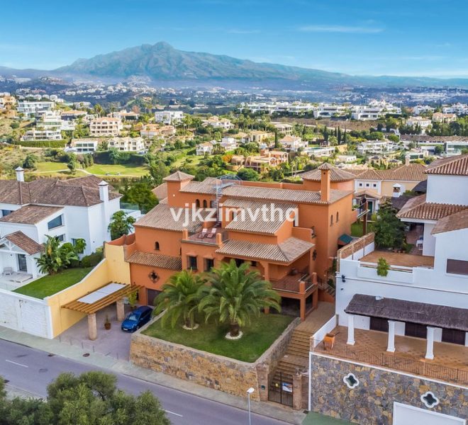 R4894894-Image 1-Detached - 5 Beds - 761 Built