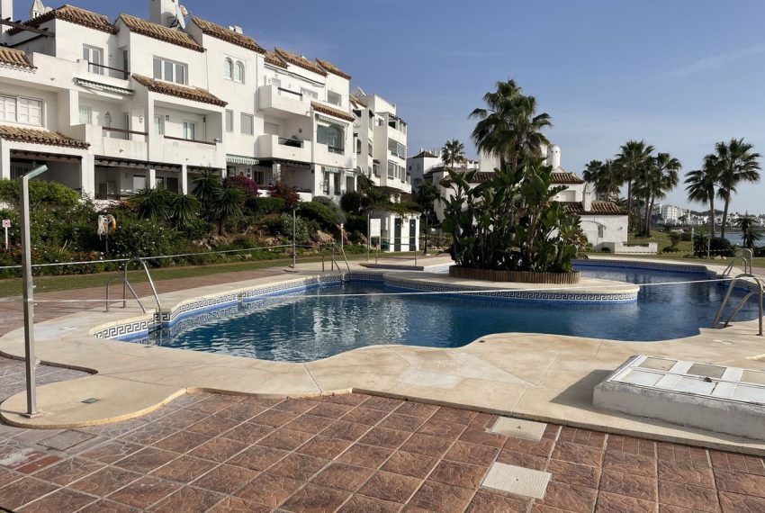 R4895671-Apartment-For-Sale-Calahonda-Ground-Floor-3-Beds-156-Built-1