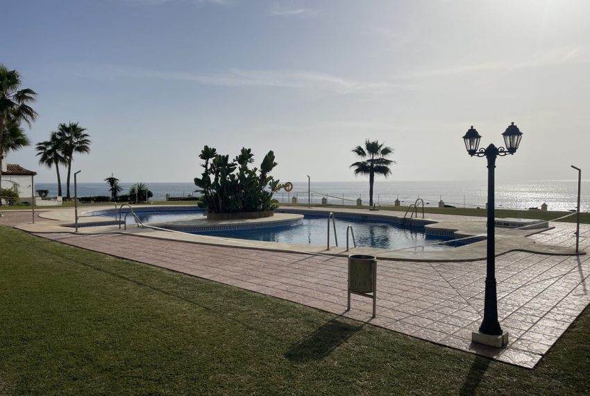 R4895671-Apartment-For-Sale-Calahonda-Ground-Floor-3-Beds-156-Built