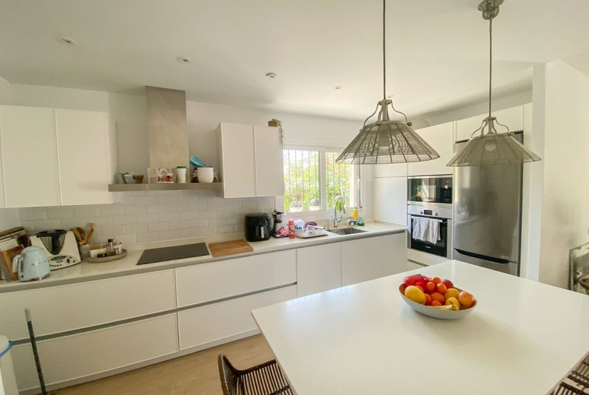 R4898818-Villa-For-Sale-San-Pedro-de-Alcantara-Semi-Detached-3-Beds-200-Built-6