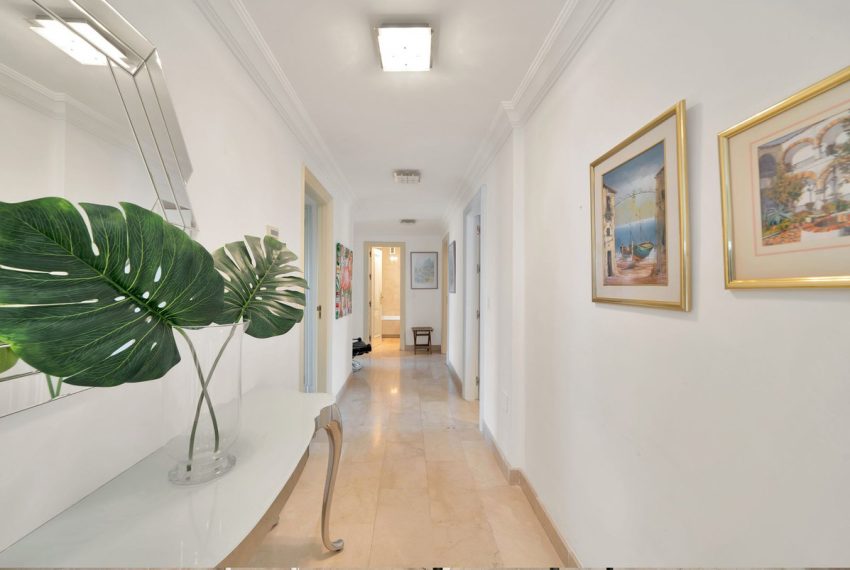 R4906150-Apartment-For-Sale-The-Golden-Mile-Penthouse-3-Beds-220-Built-15