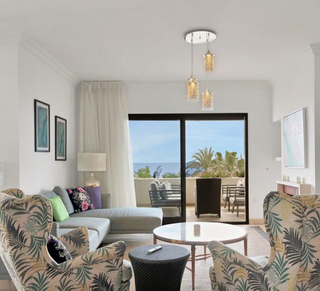 R4906150-Image 1-Penthouse - 3 Beds - 220 Built