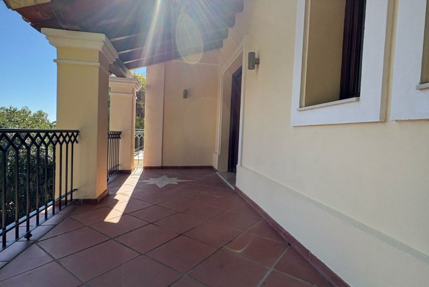 R4920559-Villa-For-Sale-Nueva-Andalucia-Detached-5-Beds-417-Built-6