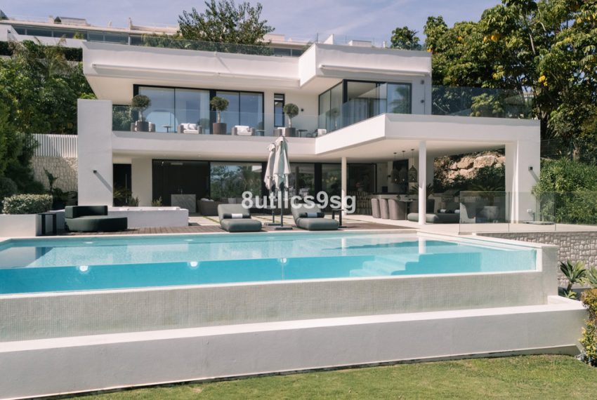 R4922260-Villa-For-Sale-Nueva-Andalucia-Detached-5-Beds-844-Built-12