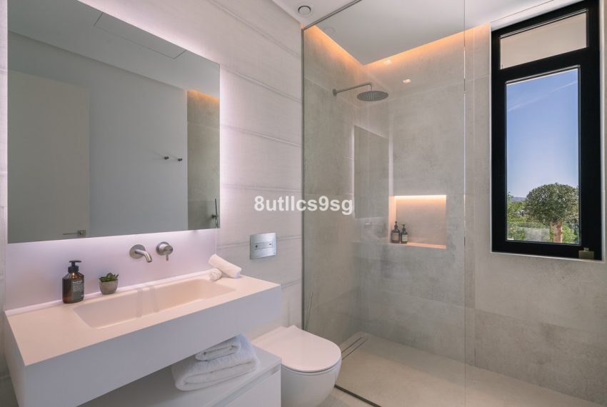 R4922260-Villa-For-Sale-Nueva-Andalucia-Detached-5-Beds-844-Built-19