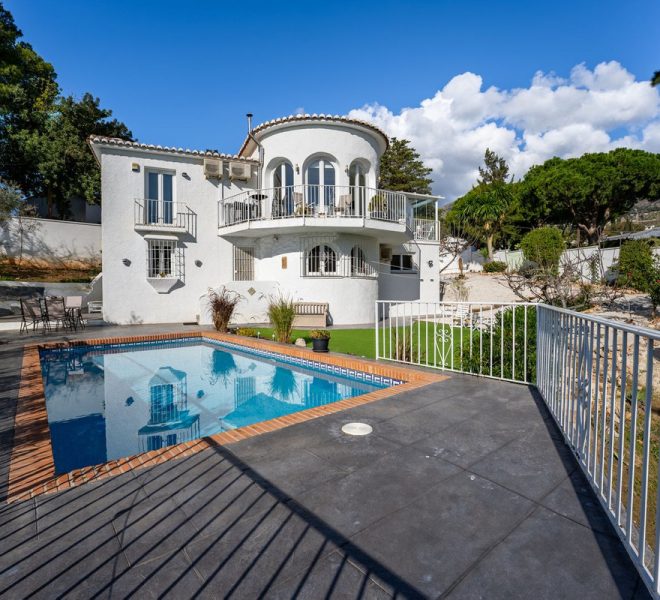 R4930075-Image 1-Detached - 3 Beds - 208 Built