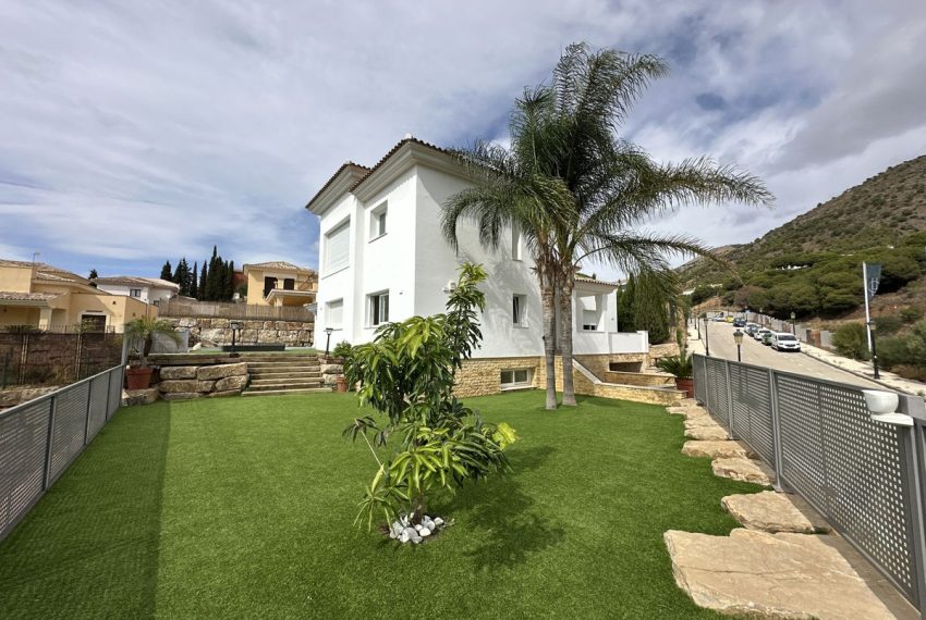 R4949611-Villa-For-Sale-Mijas-Costa-Detached-4-Beds-379-Built-13