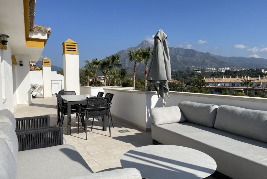 R4968712-Apartment-For-Sale-Nueva-Andalucia-Penthouse-2-Beds-81-Built-4