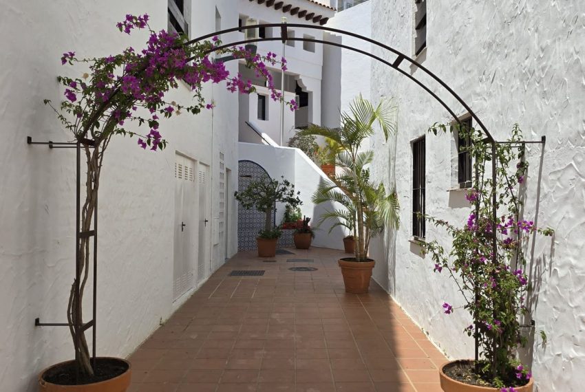 R4969780-Apartment-For-Sale-Nueva-Andalucia-Ground-Floor-2-Beds-108-Built-9
