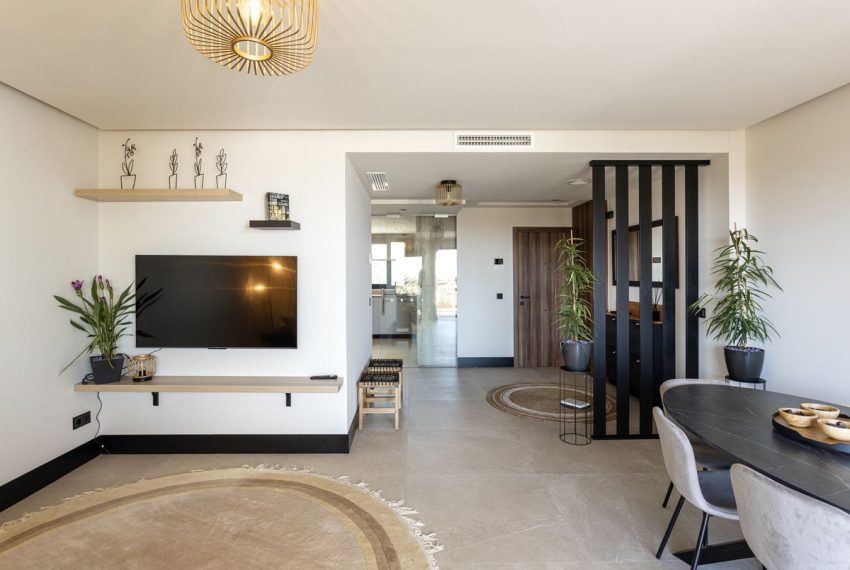 R4973569-Apartment-For-Sale-Nueva-Andalucia-Middle-Floor-2-Beds-93-Built-1