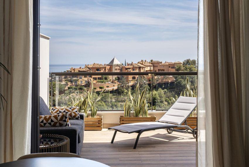R4973569-Apartment-For-Sale-Nueva-Andalucia-Middle-Floor-2-Beds-93-Built