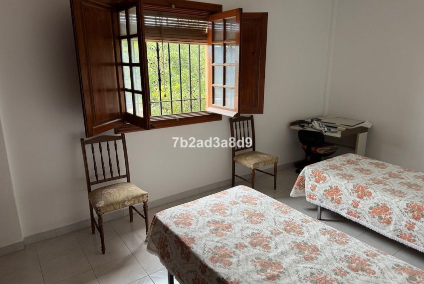 R4974307-Villa-For-Sale-Estepona-Finca-4-Beds-160-Built-10
