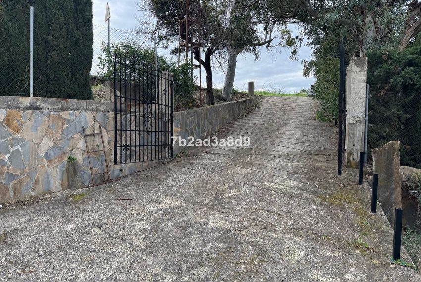 R4974307-Villa-For-Sale-Estepona-Finca-4-Beds-160-Built-13