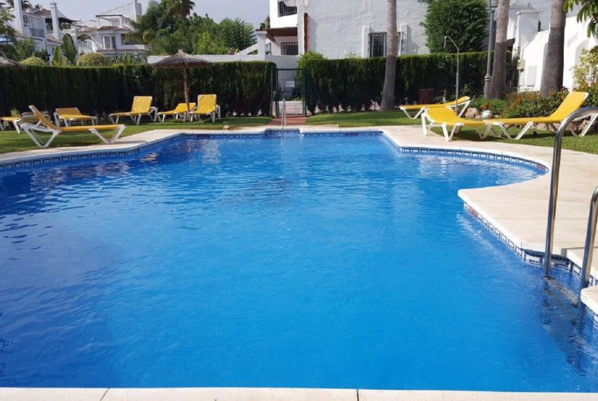 R4979563-Townhouse-For-Sale-Nueva-Andalucia-Terraced-4-Beds-146-Built-1