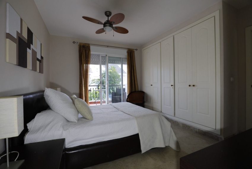 R4979563-Townhouse-For-Sale-Nueva-Andalucia-Terraced-4-Beds-146-Built-10