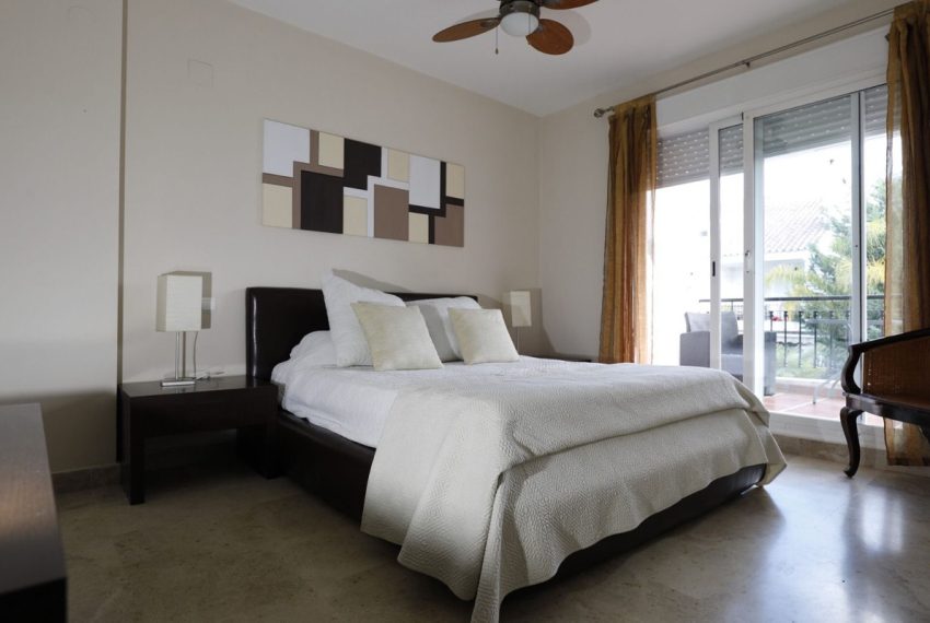 R4979563-Townhouse-For-Sale-Nueva-Andalucia-Terraced-4-Beds-146-Built-7