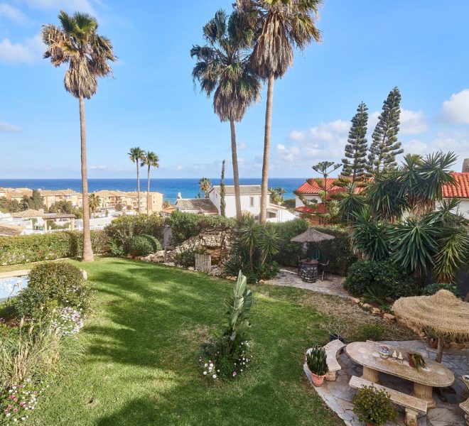 R4986208-Image 1-Detached - 4 Beds - 261 Built