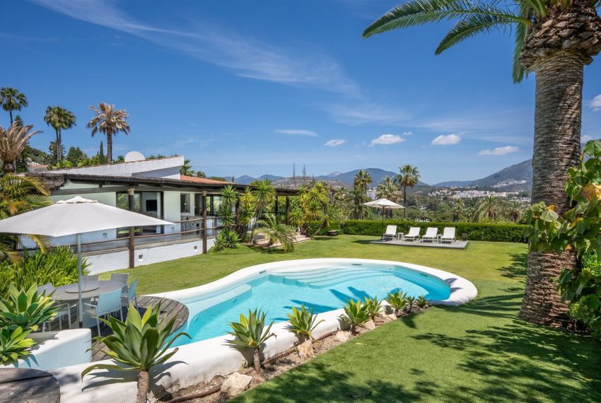 R5003506-Villa-For-Sale-Nueva-Andalucia-Detached-4-Beds-446-Built-10