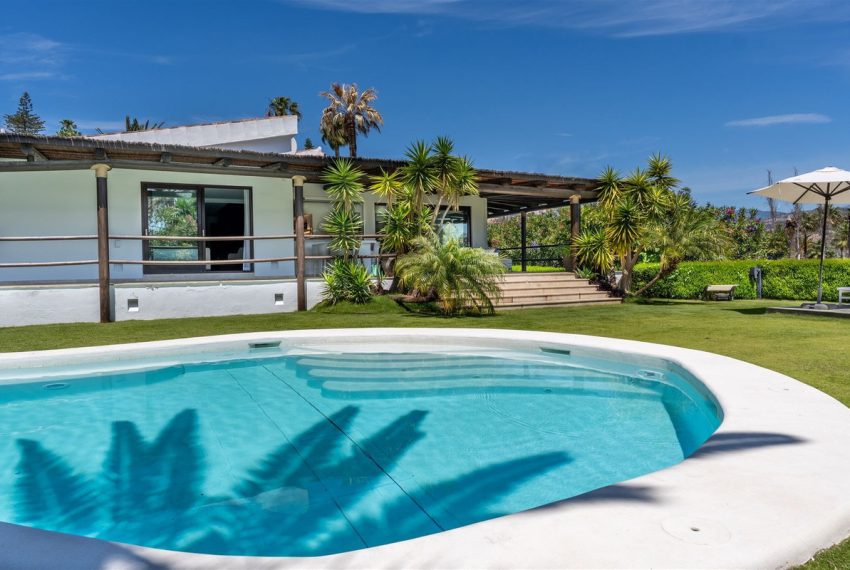 R5003506-Villa-For-Sale-Nueva-Andalucia-Detached-4-Beds-446-Built-12