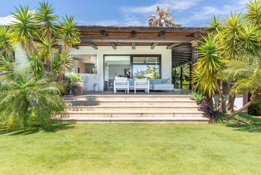 R5003506-Villa-For-Sale-Nueva-Andalucia-Detached-4-Beds-446-Built-6