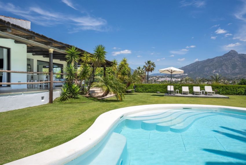 R5003506-Villa-For-Sale-Nueva-Andalucia-Detached-4-Beds-446-Built-7