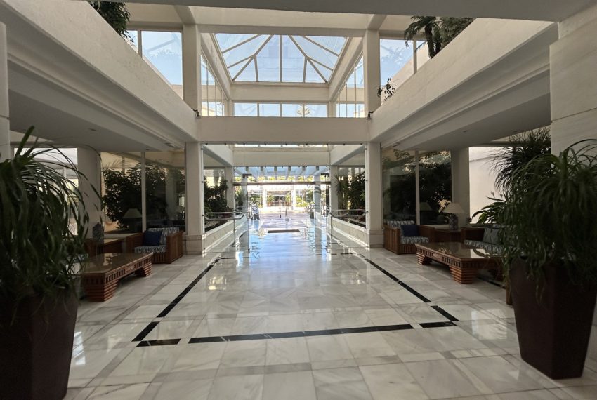 R5009962-Apartment-For-Sale-Puerto-Banus-Middle-Floor-2-Beds-130-Built