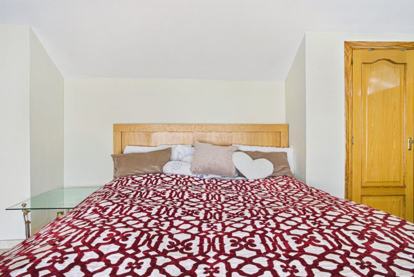 R5010862-Apartment-For-Sale-Nueva-Andalucia-Penthouse-Duplex-4-Beds-262-Built-11